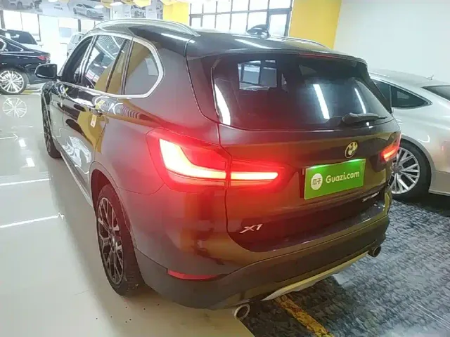 BMW X1 — Фото автомобиля 4