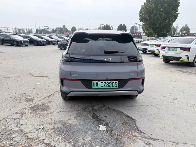 BYD Sealion 05 EV — Фото автомобиля 12