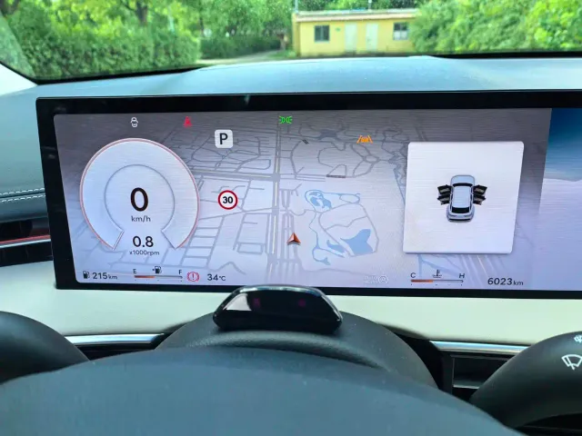 Genesis GV70 — Фото автомобиля 14