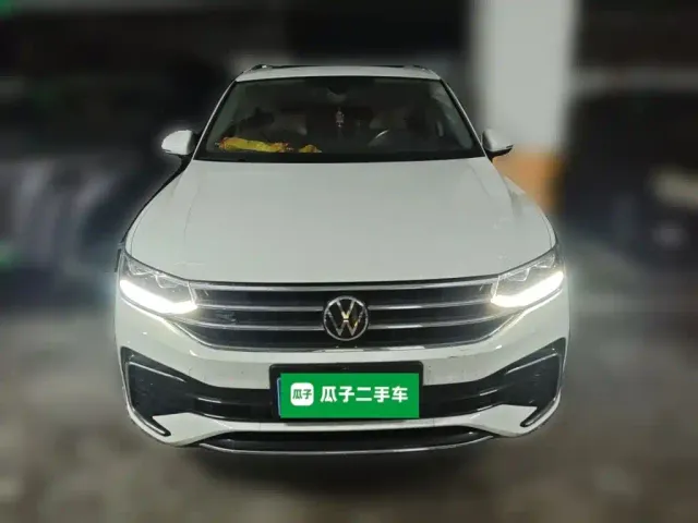 Volkswagen Tiguan L — Фото автомобиля 23