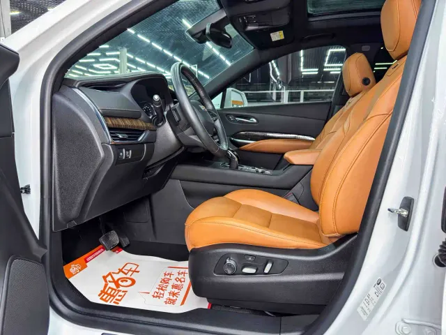 Cadillac XT4 — Фото автомобиля 8