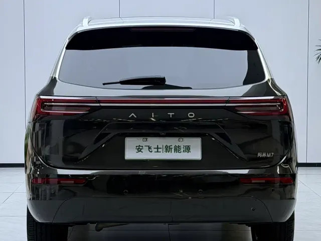 Aito M7 — Фото автомобиля 14