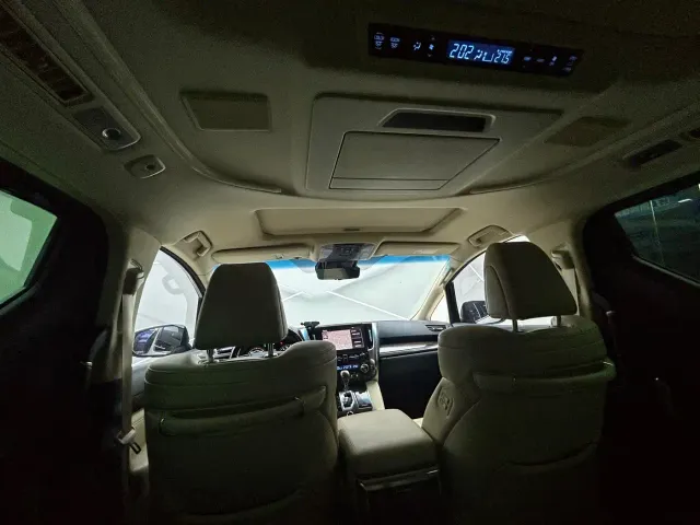 Toyota Vellfire — Фото автомобиля 13
