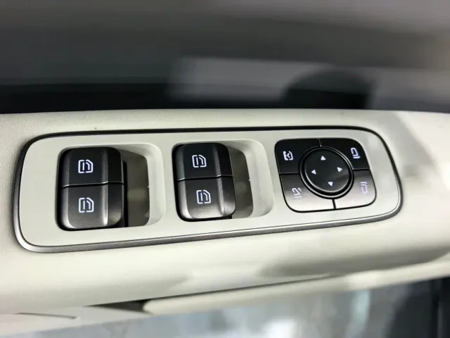Li Auto i6 — Фото автомобиля 10