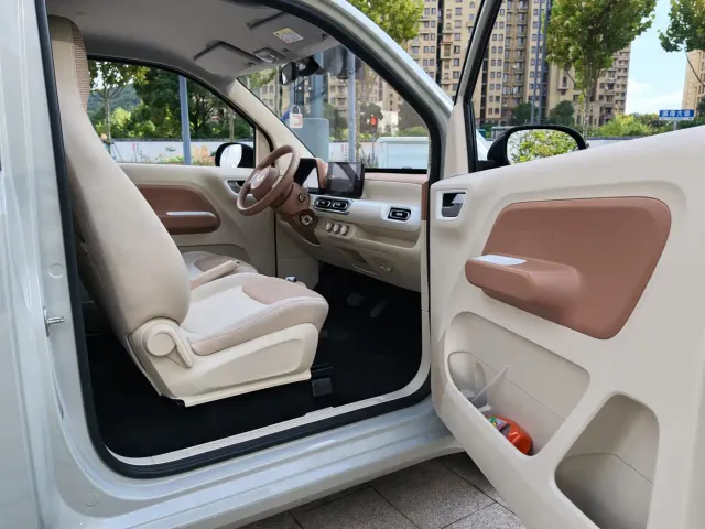 Wuling Hongguang Mini EV — Фото автомобиля 15