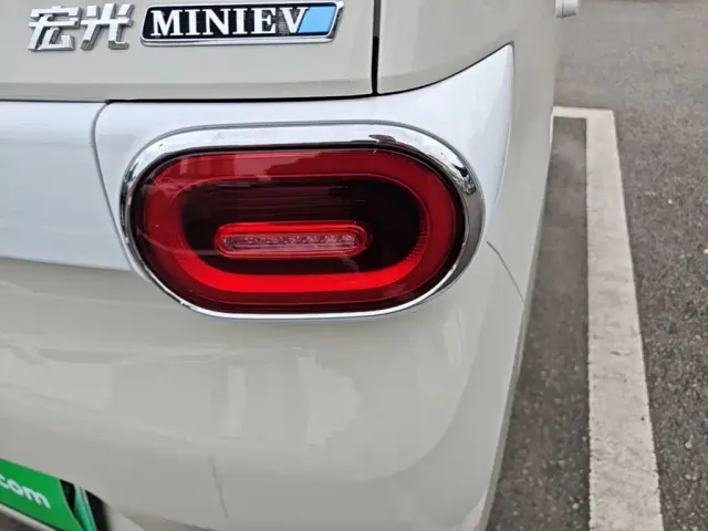 Wuling Hongguang Mini EV — Фото автомобиля 7