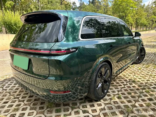 Li Auto Li Xiang L9 2022 Max — Фото автомобиля 4