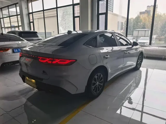 BYD Qin L — Фото автомобиля 2