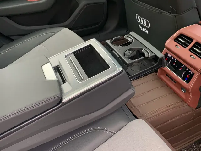 Audi A6L — Фото автомобиля 29