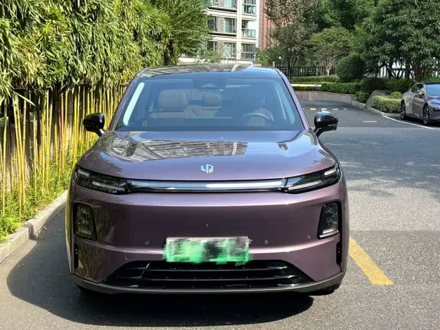 Leapmotor C10 — Фото автомобиля 2
