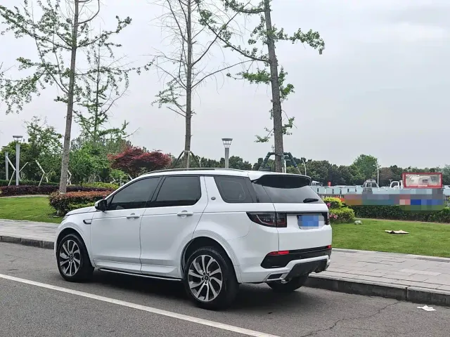 Land Rover Discovery Sport — Фото автомобиля 7