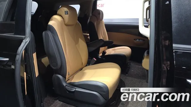 Kia Carnival 4th Gen — Фото автомобиля 12