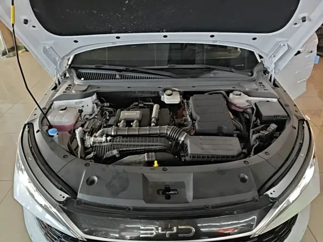 BYD Qin L — Фото автомобиля 19
