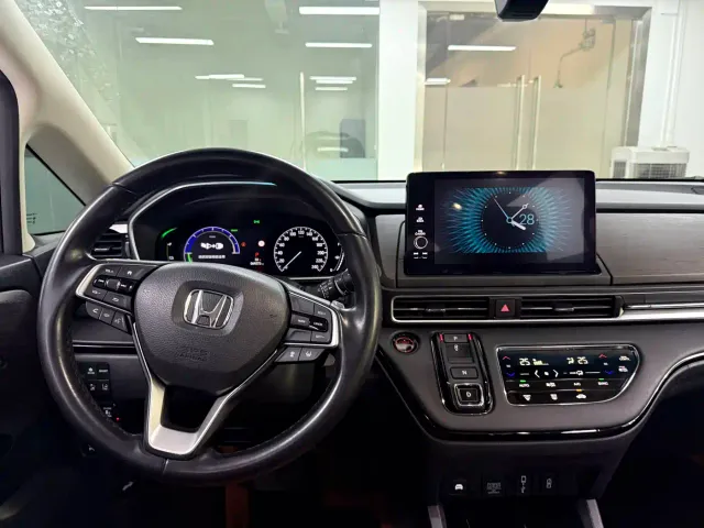 Honda Odyssey — Фото автомобиля 16