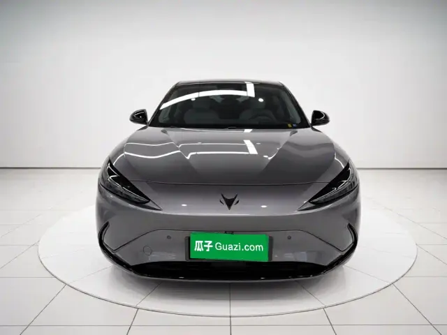 Arcfox Alpha S — Фото автомобиля 2