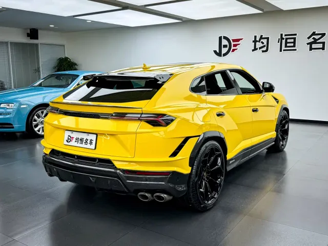Lamborghini Urus — Фото автомобиля 5