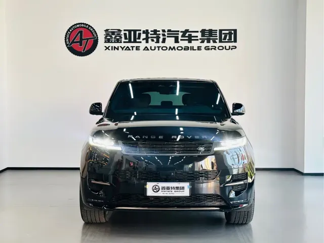 Land Rover Range Rover Sport — Фото автомобиля 3