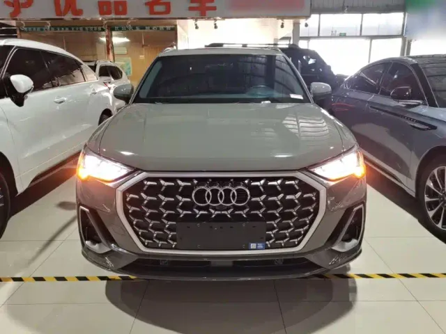 Audi Q3 — Фото автомобиля 2