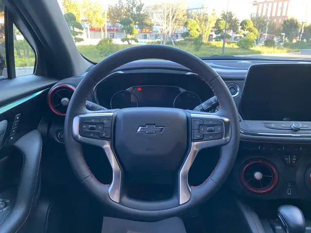 Chevrolet Trailblazer — Фото автомобиля 10