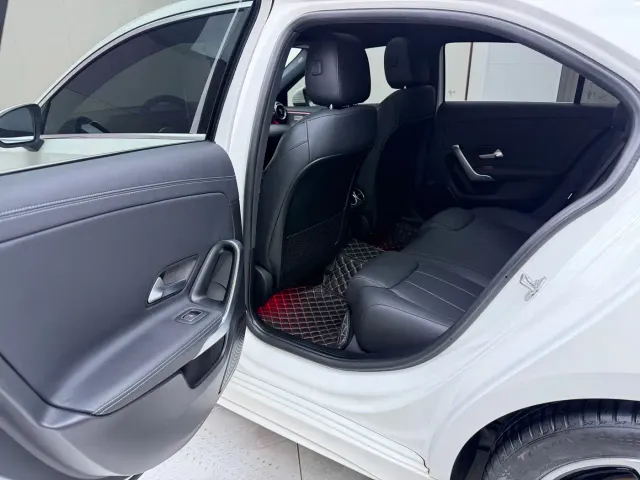 Mercedes-Benz A-Class — Фото автомобиля 15