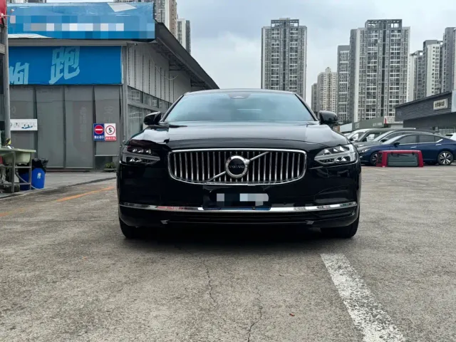 Volvo S90 — Фото автомобиля 2