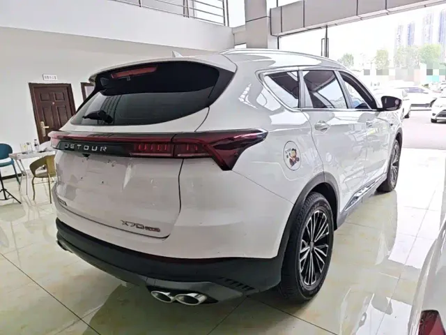Jetour X70 Plus — Фото автомобиля 6