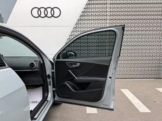 Audi Q2L — Фото автомобиля 20