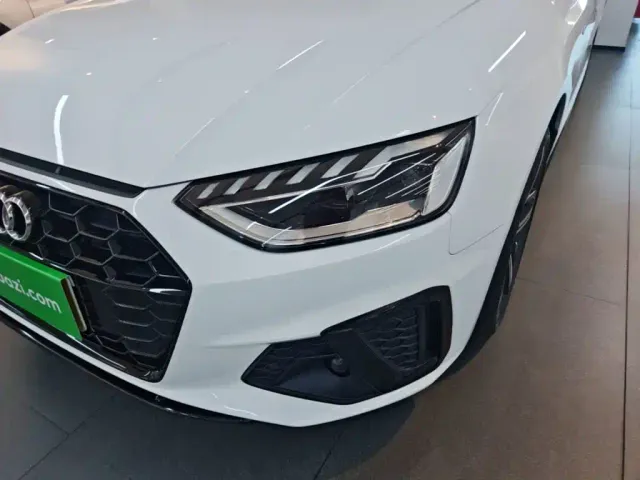 Audi A4L — Фото автомобиля 23