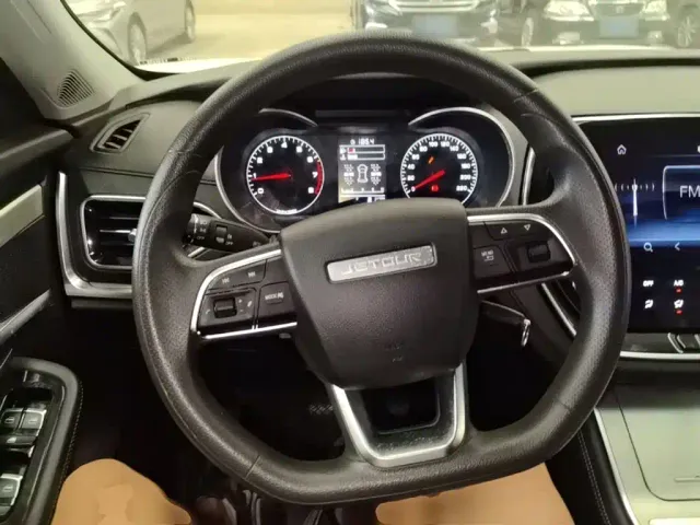 Jetour X70 — Фото автомобиля 10