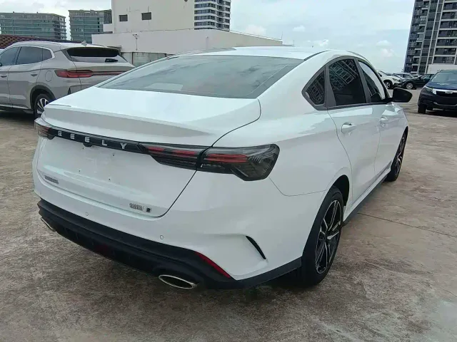Geely Binrui — Фото автомобиля 13