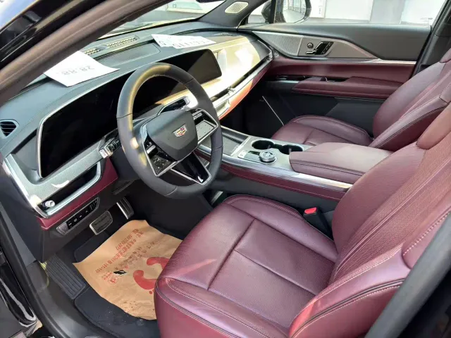 Cadillac XT5 — Фото автомобиля 4