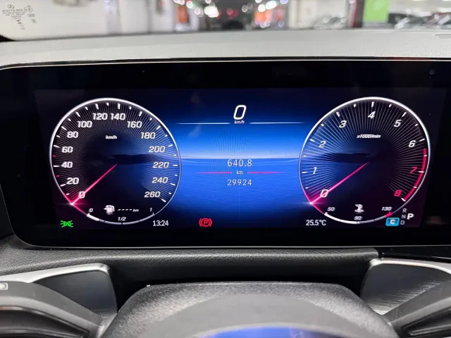 Mercedes-Benz GLB-Class — Фото автомобиля 6