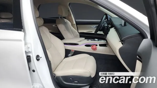 Genesis GV70 2.5T Бензин AWD — Фото автомобиля 14