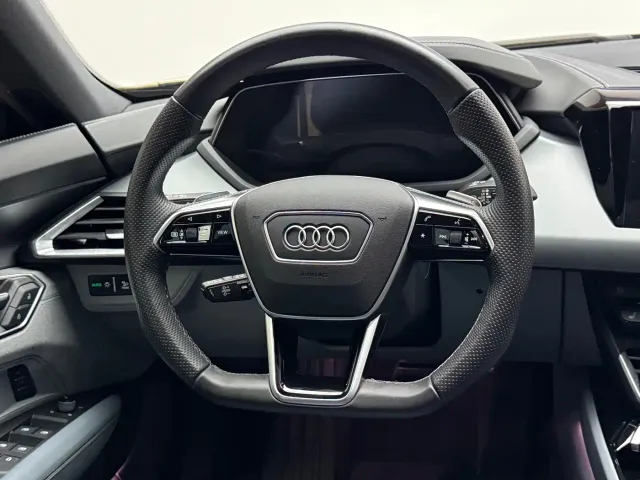 Audi e-tron GT — Фото автомобиля 12
