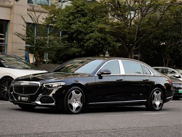 Фотография автомобиля — Mercedes-Benz Maybach S-Class