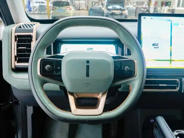iCAR 03 — Фото автомобиля 27