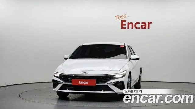 Hyundai Avante CN7 — Фото автомобиля 3