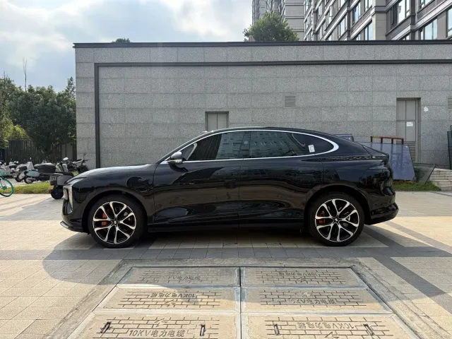 IM Motors LS6 — Фото автомобиля 14
