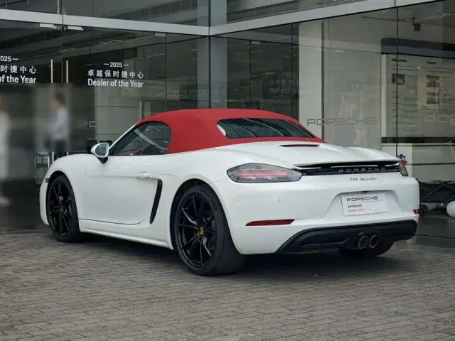 Porsche 718 — Фото автомобиля 3