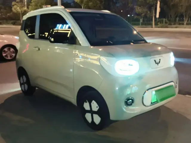 Wuling Hongguang Mini EV — Фото автомобиля 21