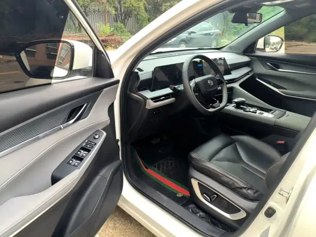 Changan CS75 Plus — Фото автомобиля 15
