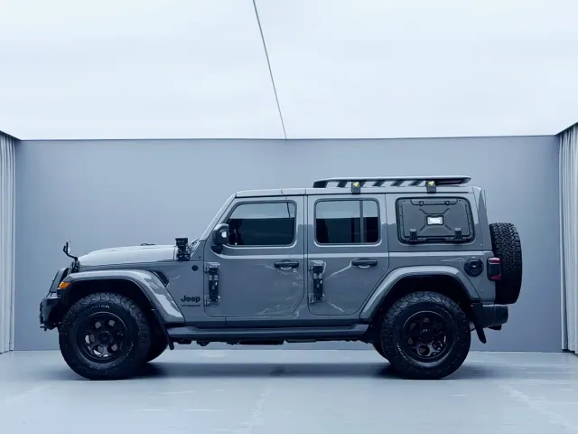Jeep Wrangler — Фото автомобиля 9