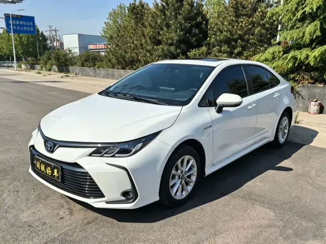 Фотография автомобиля — Toyota Corolla