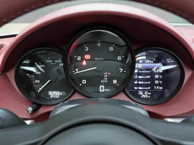 Porsche 718 — Фото автомобиля 8