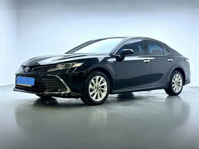 Фотография автомобиля — Toyota Camry