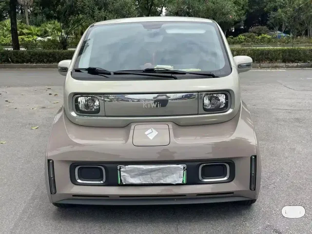 Baojun KiWi EV — Фото автомобиля 2