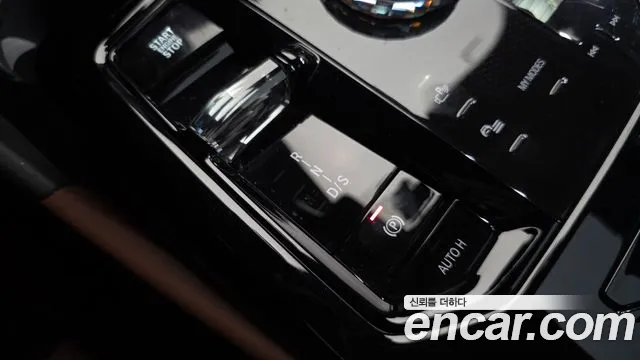 BMW 5 Series G60 — Фото автомобиля 11