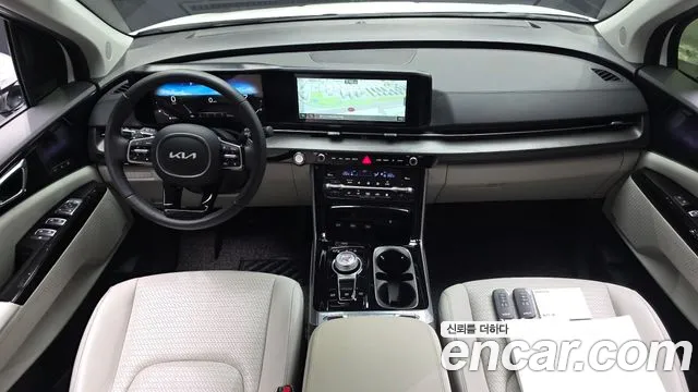 Kia Carnival Generation 4 — Фото автомобиля 10