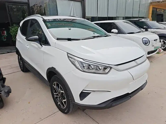 BYD Yuan Pro — Фото автомобиля 3