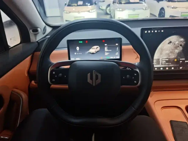 Leapmotor C10 — Фото автомобиля 10